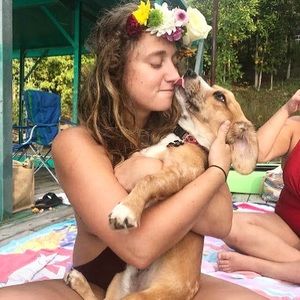 Meet your Posher, Olivia